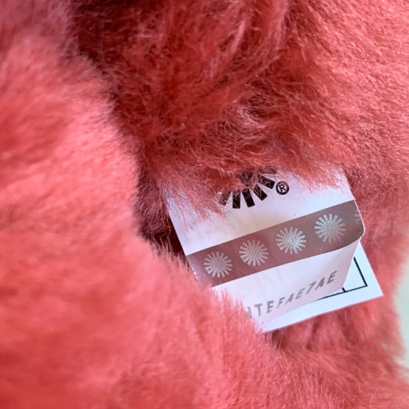 UGG Classic Short II Boots - Picture 7 of 8